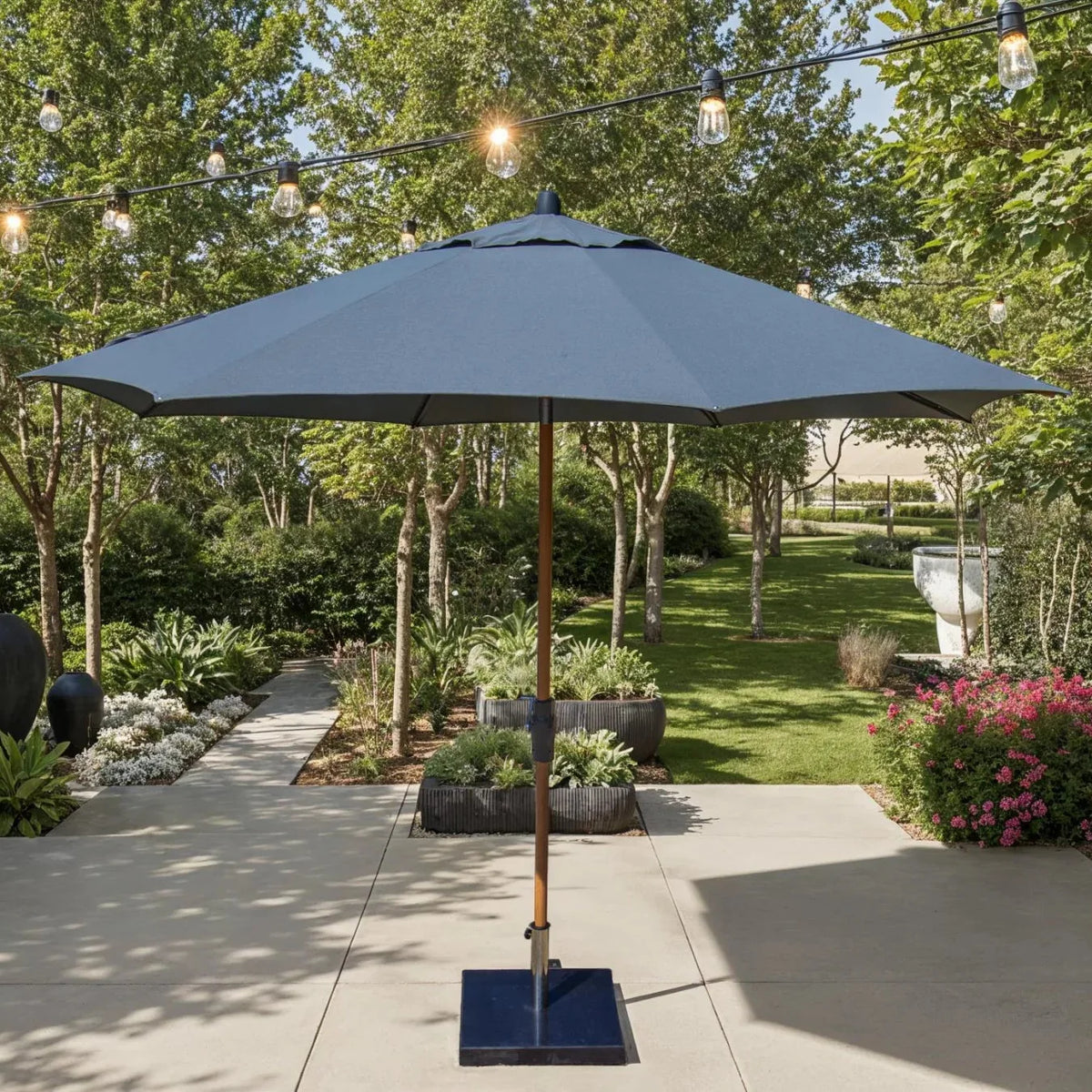 Tilting parasol